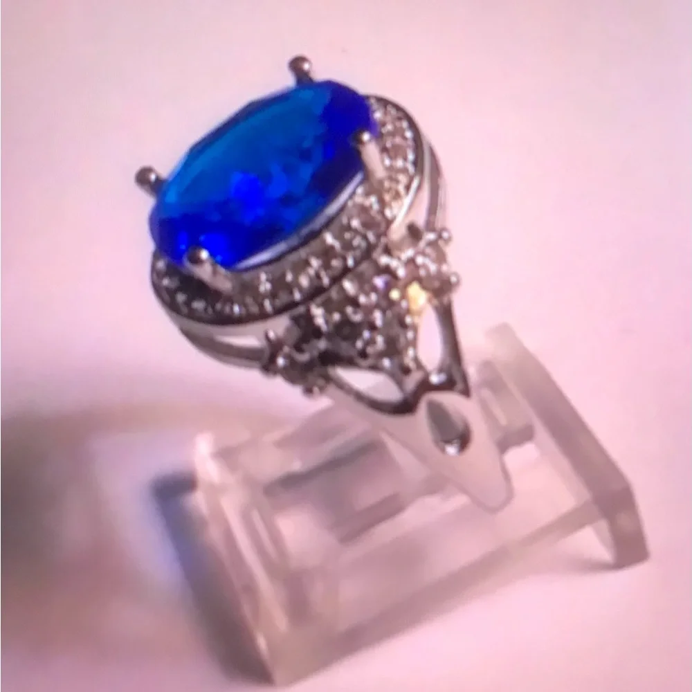 Blue Topaz 925 Sterling Silver Ring - Picture 3 of 3
